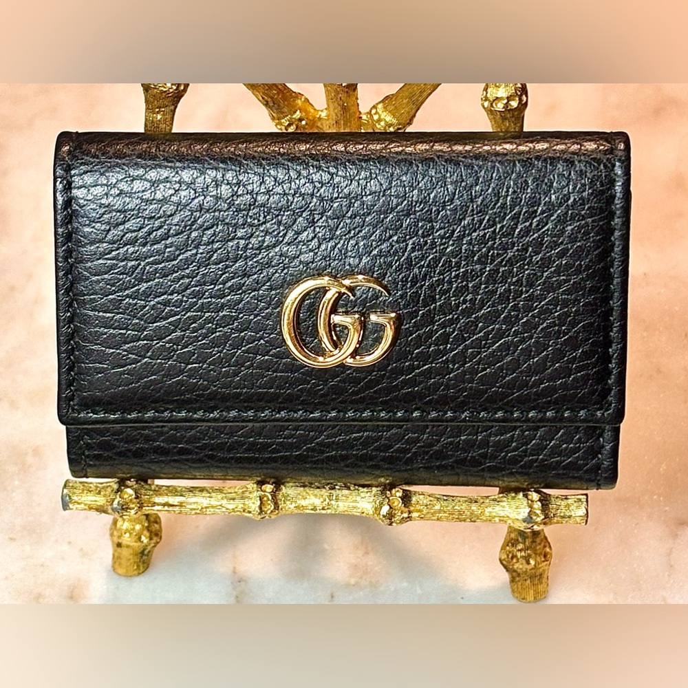 GUCCI GG MARMONT BLACK LEATHER KEY CASE 6 GOLD TONED KEY HOOKS DOUBLE G LIKE NEW - Picture 14 of 14